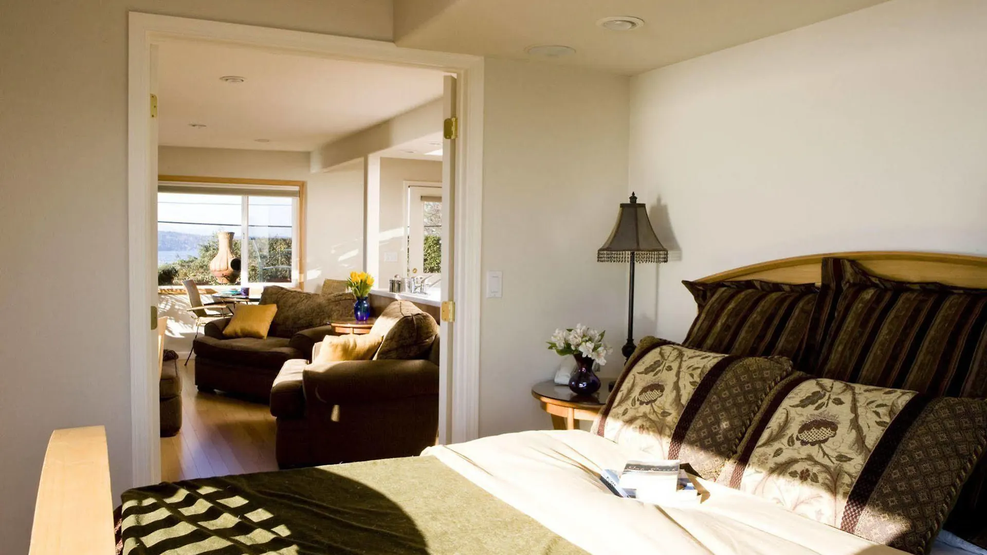 Three Tree Point Bed And Breakfast Burien United States